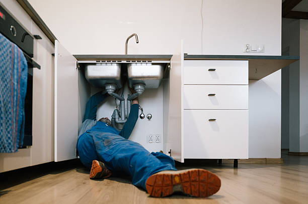 Professional Pipe Repair technician working in Crystal Beach, FL